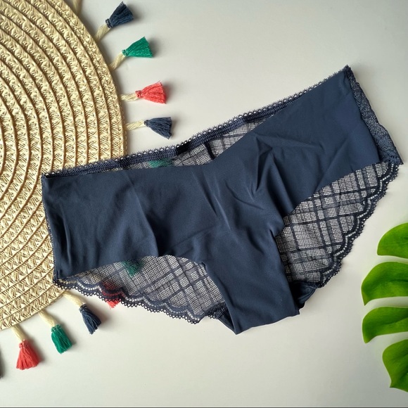 Victoria's Secret Sexy Illusions No Show Hiphugger Panty Noir Navy Small NEW - Picture 6 of 6